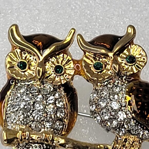 Gold Tone Two Owls Brooch - Picture 2 of 11